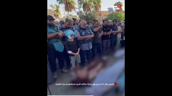 الزميل وائل الدحدوح يؤم جنازة عائلته الذين استشهدوا جراء القصف